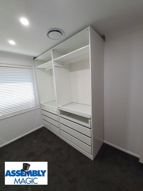 Wardrobe assembly by Robert - Assembly Magic